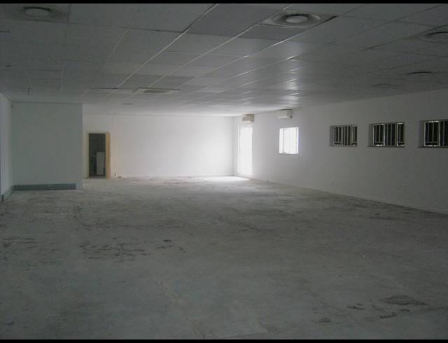 345M² OFFICE TO LET IN SOMERSET WEST CENTRAL